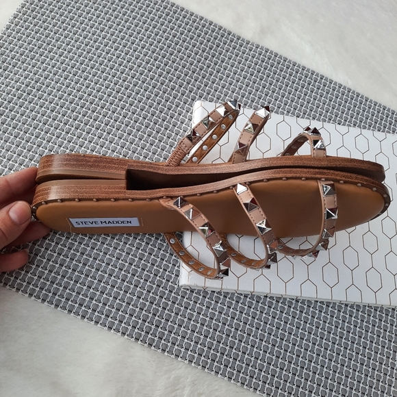 Steve Madden Lodell Rock Stud Flat Sandals Taupe Silver 8 NEW Blogger Fave - Picture 3 of 14